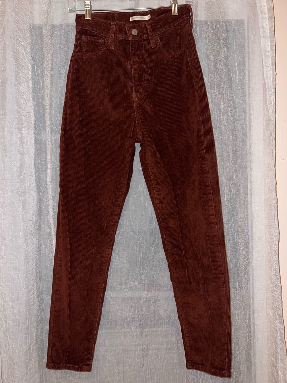 ❤️Levi's Corduroy High-Waist Mom Jeans in Rust / Maroon